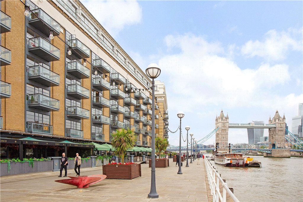 2 bed apartment for sale in Shad Thames, London, SE1 5