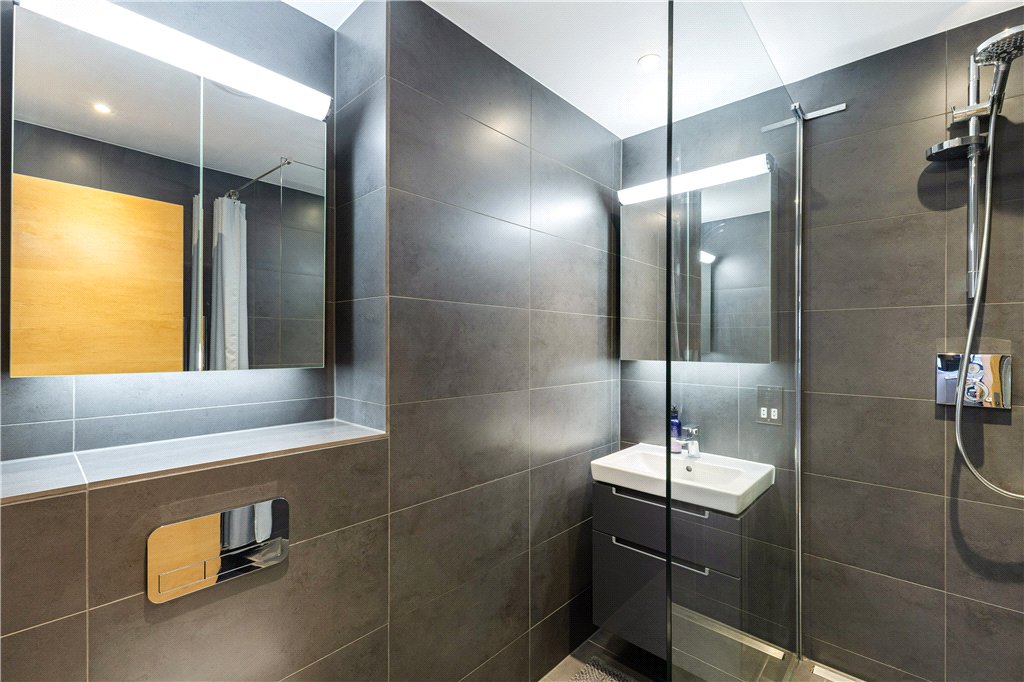 2 bed apartment for sale in Cayenne Court, London, SE1  - Property Image 16