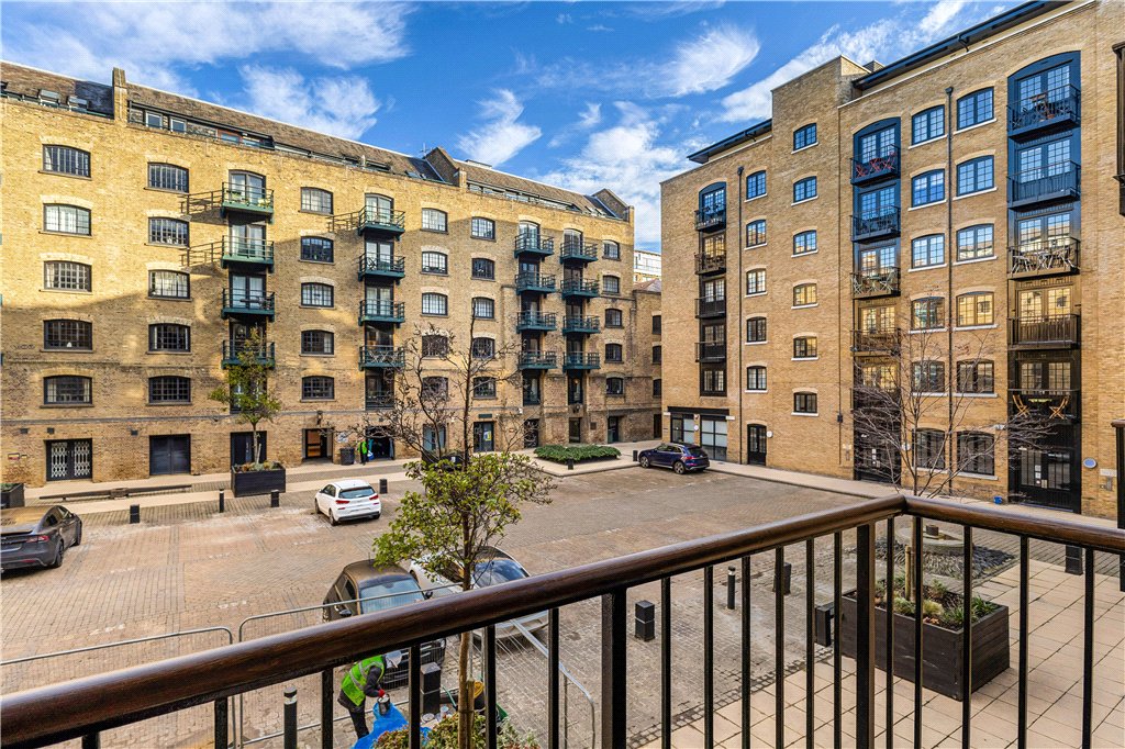 2 bed apartment for sale in Cayenne Court, London, SE1  - Property Image 7