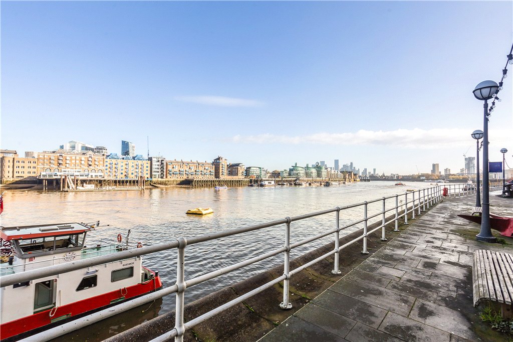 2 bed apartment for sale in Cayenne Court, London, SE1 20