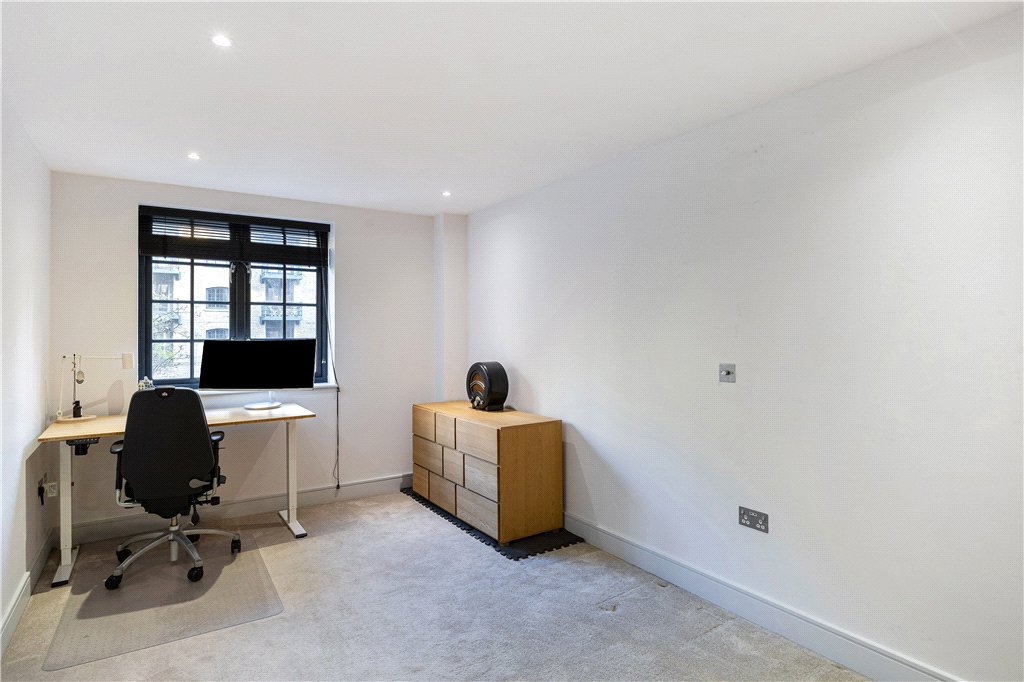 2 bed apartment for sale in Cayenne Court, London, SE1  - Property Image 14