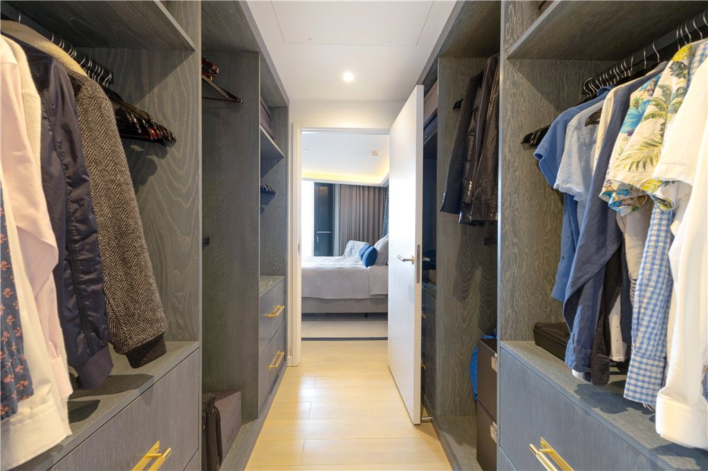 2 bed apartment for sale in Strata SE, 8 Walworth Road, London, SE1 9