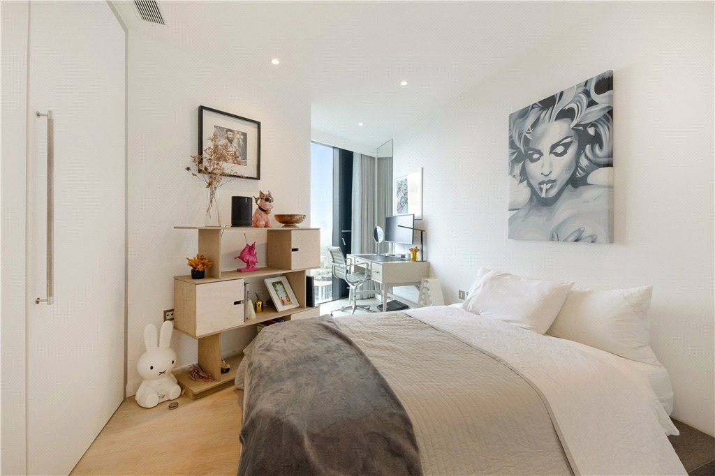 2 bed apartment for sale in Strata SE, 8 Walworth Road, London, SE1 11