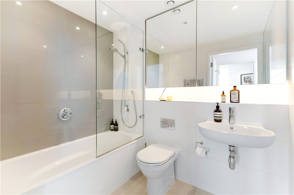 2 bed apartment for sale in Strata SE, 8 Walworth Road, London, SE1  - Property Image 13