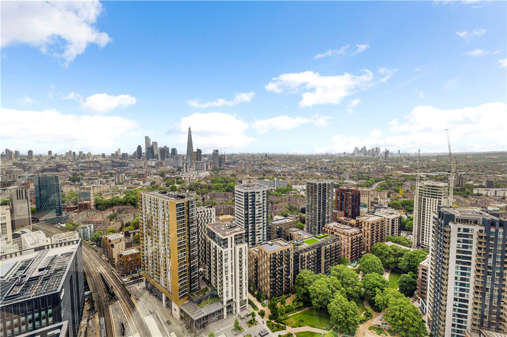 2 bed apartment for sale in Strata SE, 8 Walworth Road, London, SE1  - Property Image 5