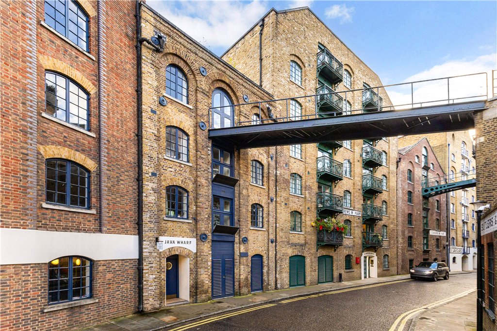 1 bed apartment for sale in Java Wharf, 16 Shad Thames, London, SE1 1
