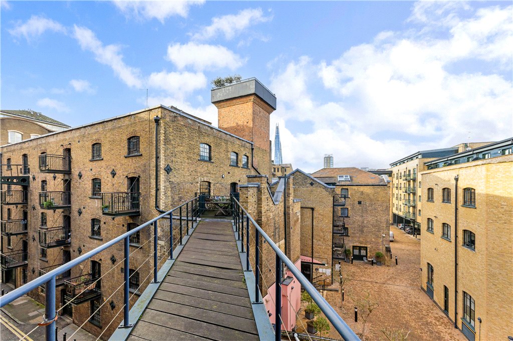 1 bed apartment for sale in Java Wharf, 16 Shad Thames, London, SE1 12