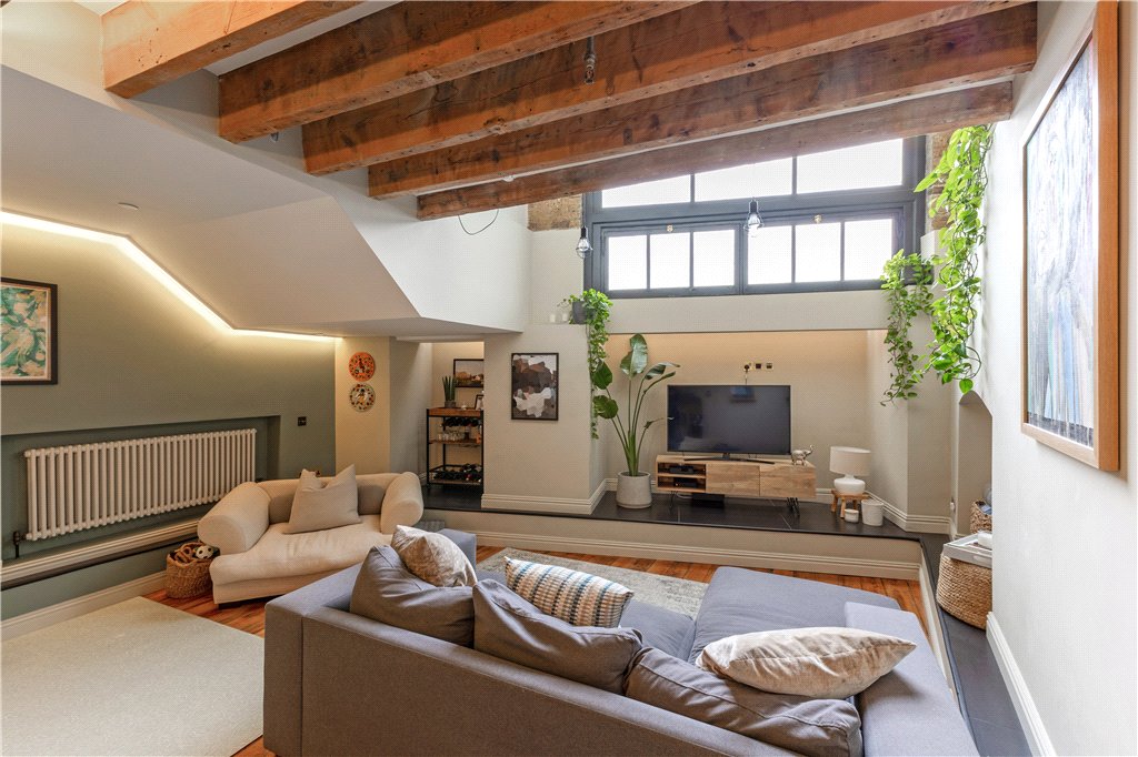 3 bed apartment for sale in Southwark Bridge Road, London, SE1 - Property Image 1