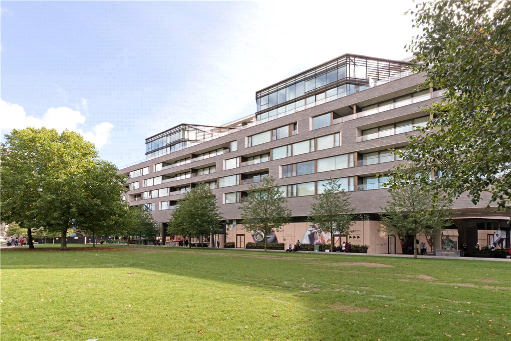 1 bed apartment for sale in Blenheim House, Crown Square, London, SE1 1