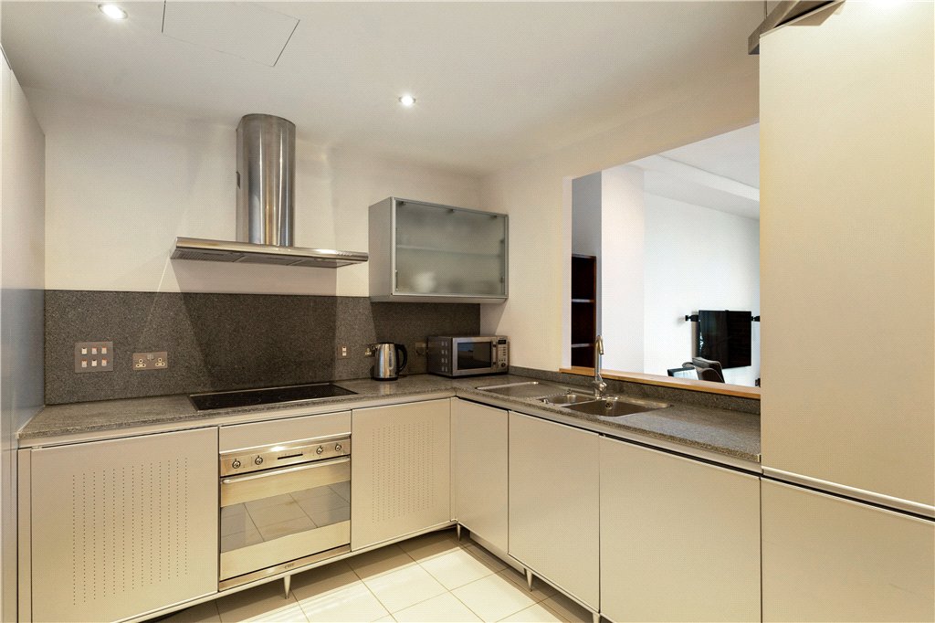 1 bed apartment for sale in Shad Thames, London, SE1 7