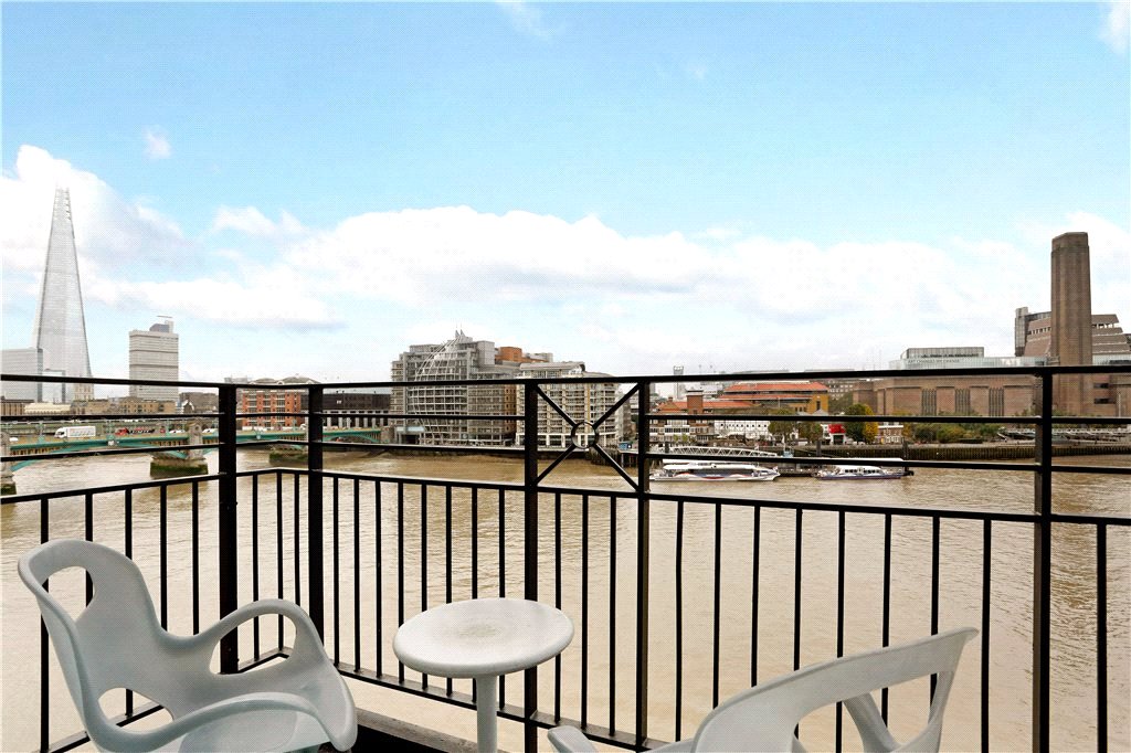2 bed apartment for sale in Globe View, 10 High Timber Street, London, EC4V - Property Image 1