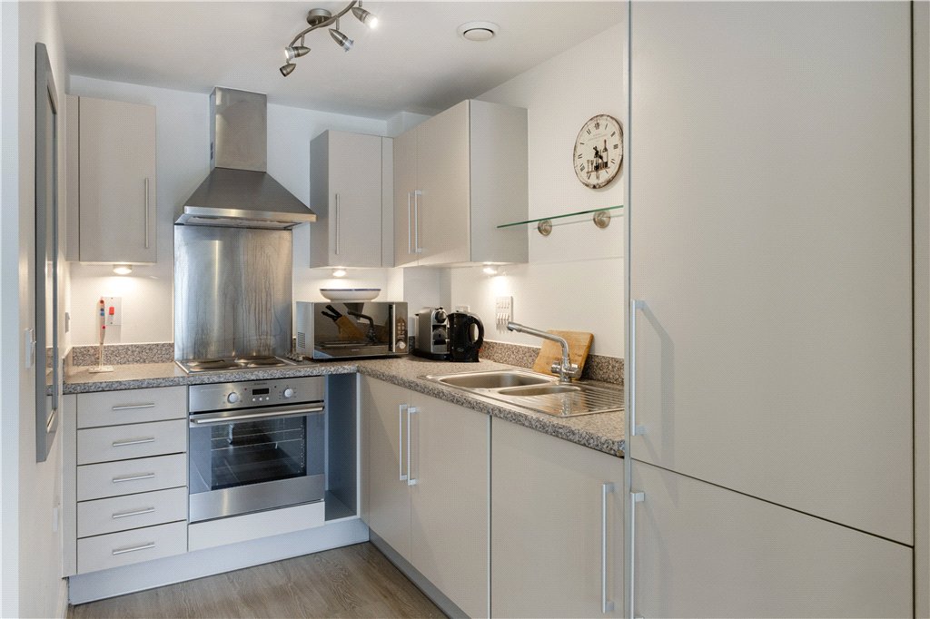 1 bed apartment for sale in Spa Road, London, SE16 4