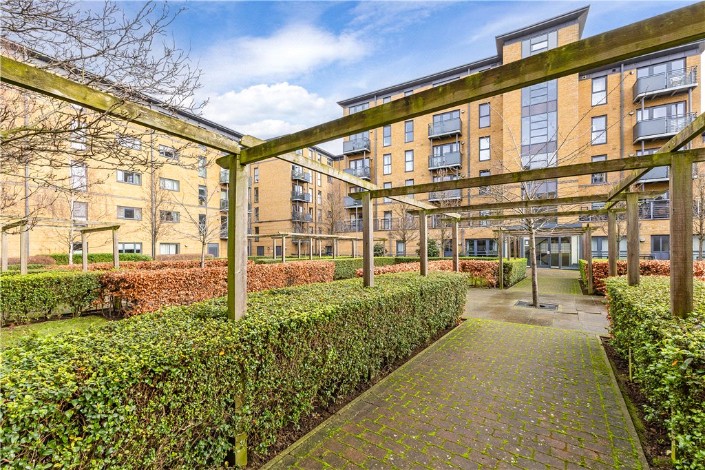 1 bed apartment for sale in Spa Road, London, SE16 9