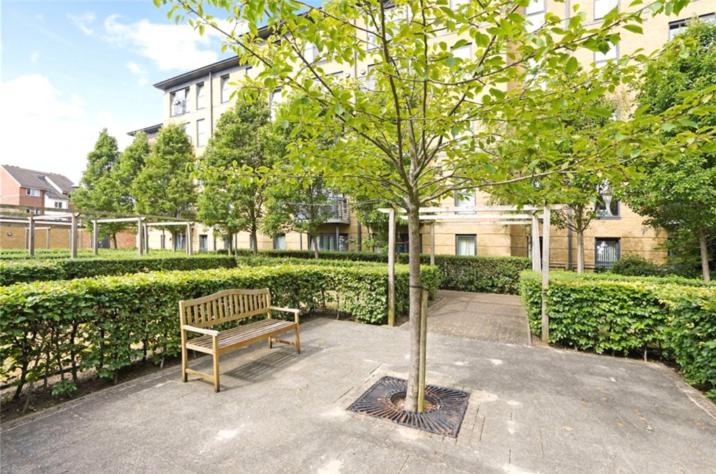 1 bed apartment for sale in Spa Road, London, SE16 2