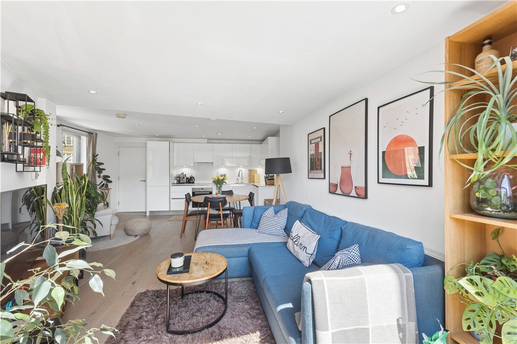 1 bed apartment for sale in Alwin Apartments, 132 Tanner Street, SE1  - Property Image 2