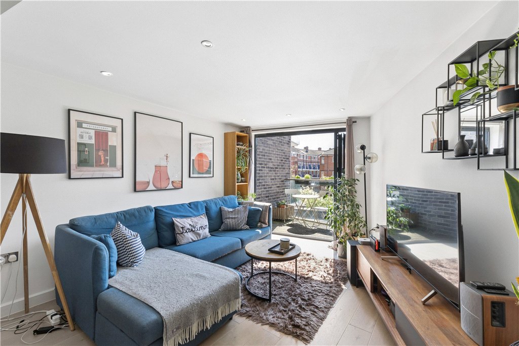 1 bed apartment for sale in Alwin Apartments, 132 Tanner Street, SE1  - Property Image 1