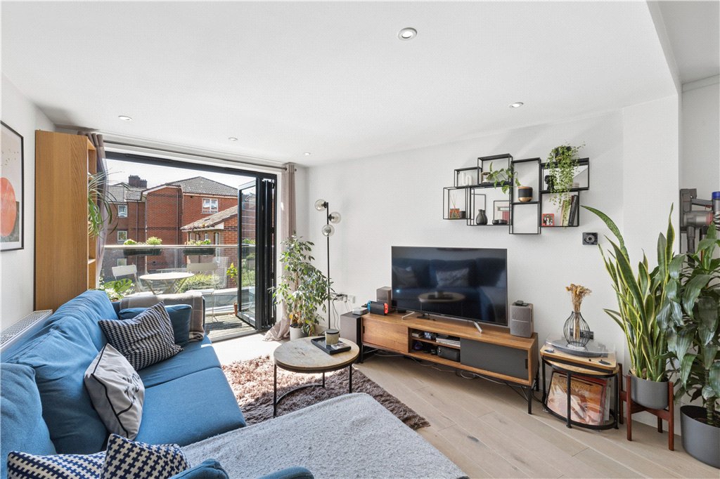 1 bed apartment for sale in Alwin Apartments, 132 Tanner Street, SE1 3