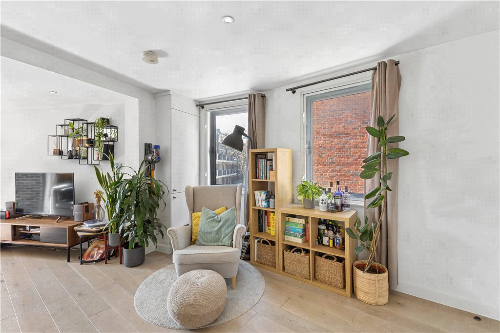1 bed apartment for sale in Alwin Apartments, 132 Tanner Street, SE1  - Property Image 5