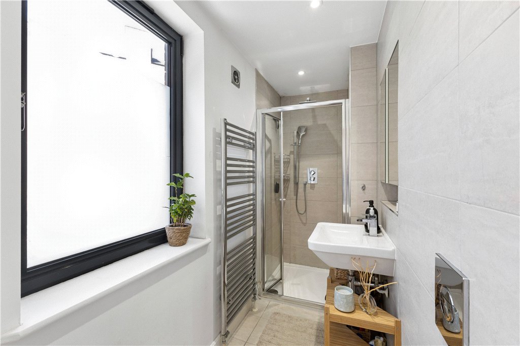 1 bed apartment for sale in Alwin Apartments, 132 Tanner Street, SE1  - Property Image 10