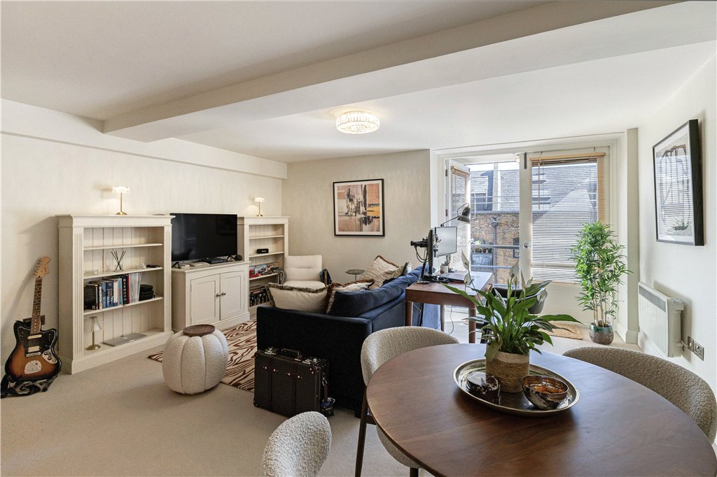 1 bed apartment for sale in Shad Thames, London, SE1 5