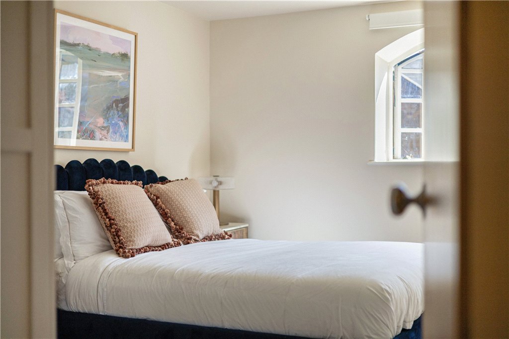 1 bed apartment for sale in Shad Thames, London, SE1  - Property Image 12