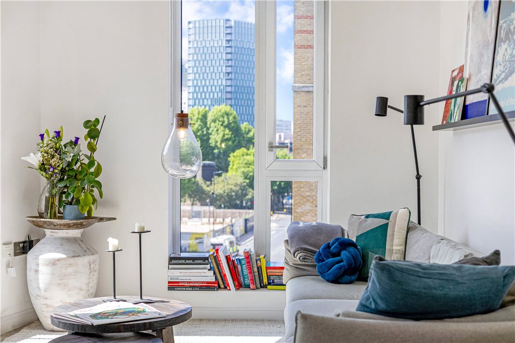 1 bed apartment for sale in Great Suffolk Street, London, SE1 4