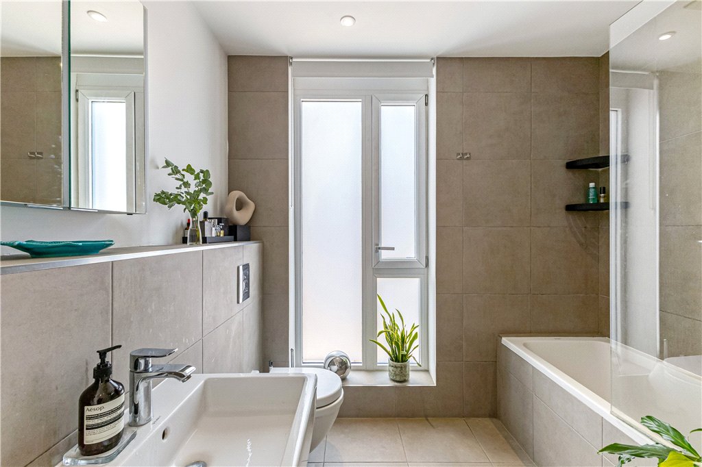 1 bed apartment for sale in Great Suffolk Street, London, SE1  - Property Image 12