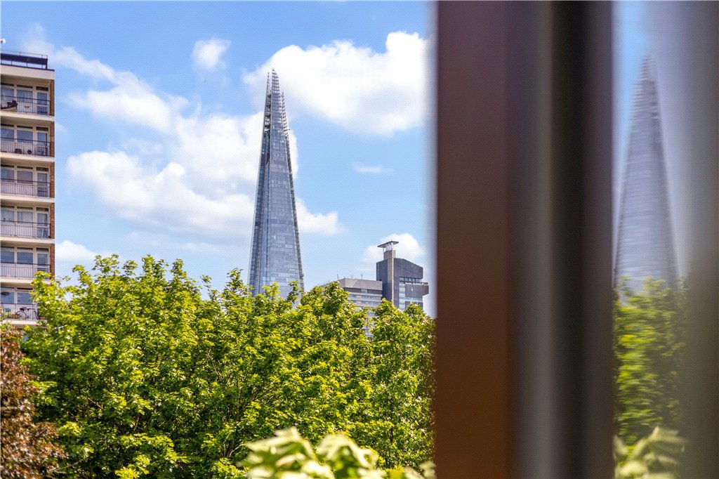 1 bed apartment for sale in Great Suffolk Street, London, SE1 1