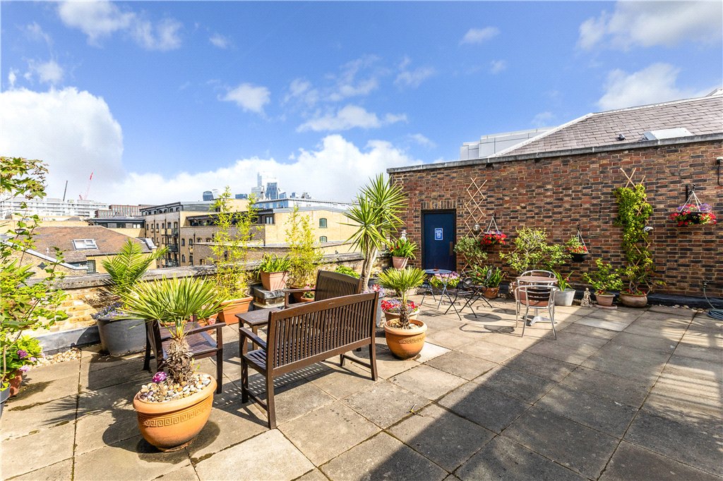 Apartment for sale in Java Wharf, 16 Shad Thames, London, SE1  - Property Image 12