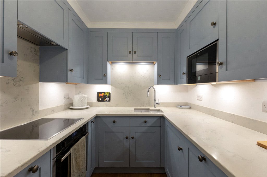 2 bed apartment for sale in Bridgeport Place, London, E1W 3