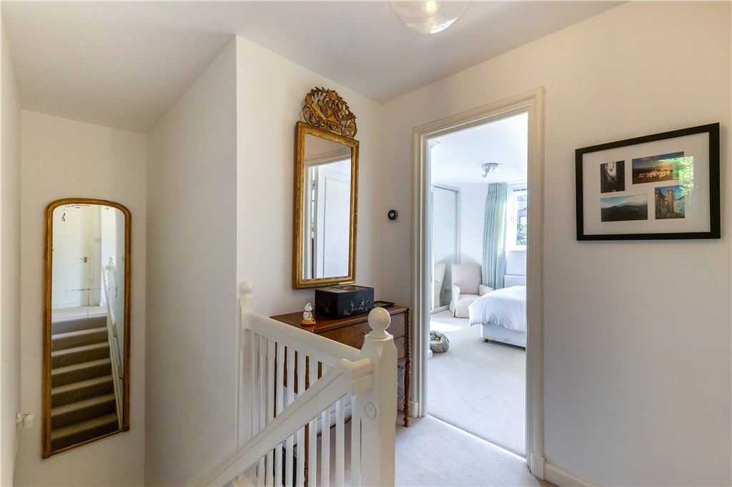 2 bed apartment for sale in Bridgeport Place, London, E1W 7