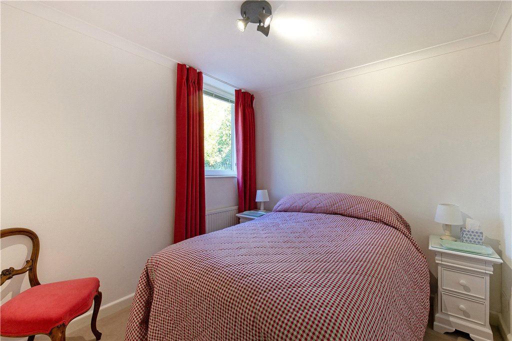 2 bed apartment for sale in Bridgeport Place, London, E1W 8