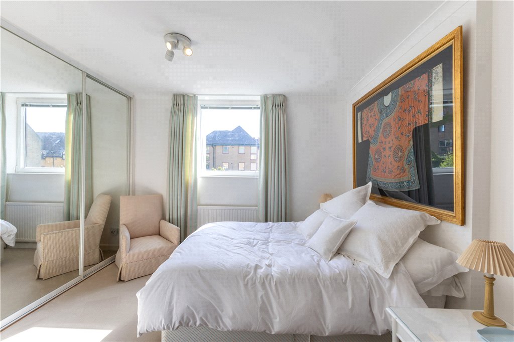 2 bed apartment for sale in Bridgeport Place, London, E1W 4