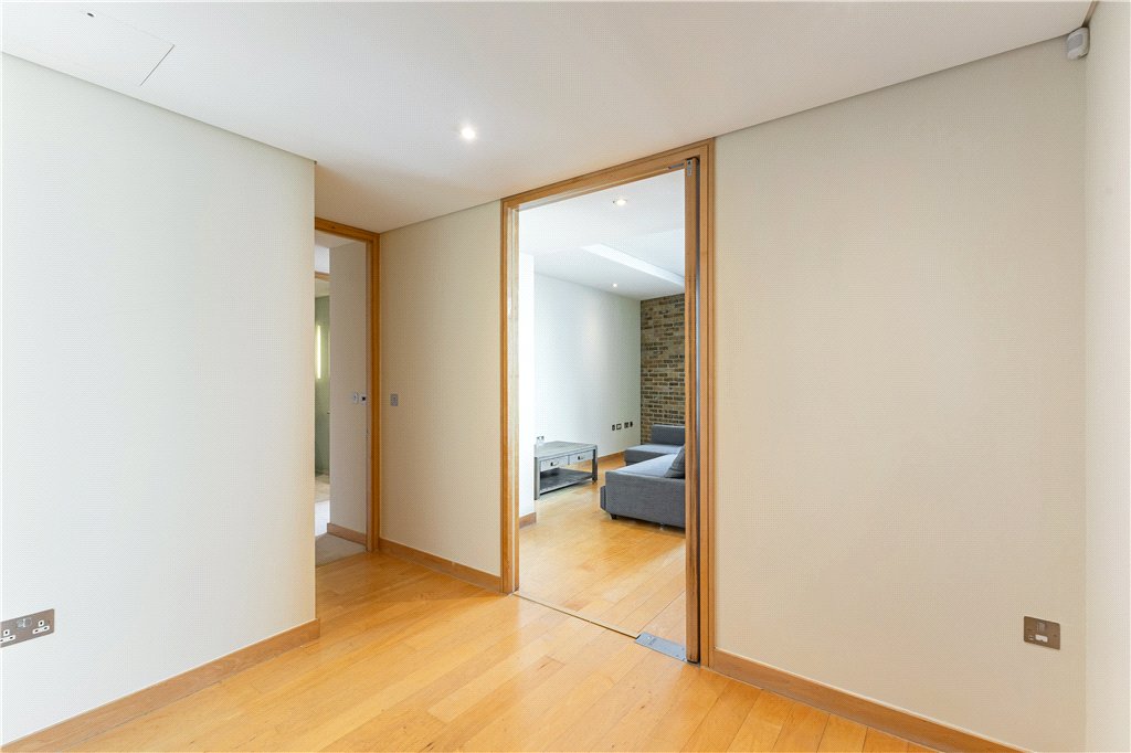 1 bed apartment for sale in Tea Trade Wharf, 26 Shad Thames, London, SE1  - Property Image 13