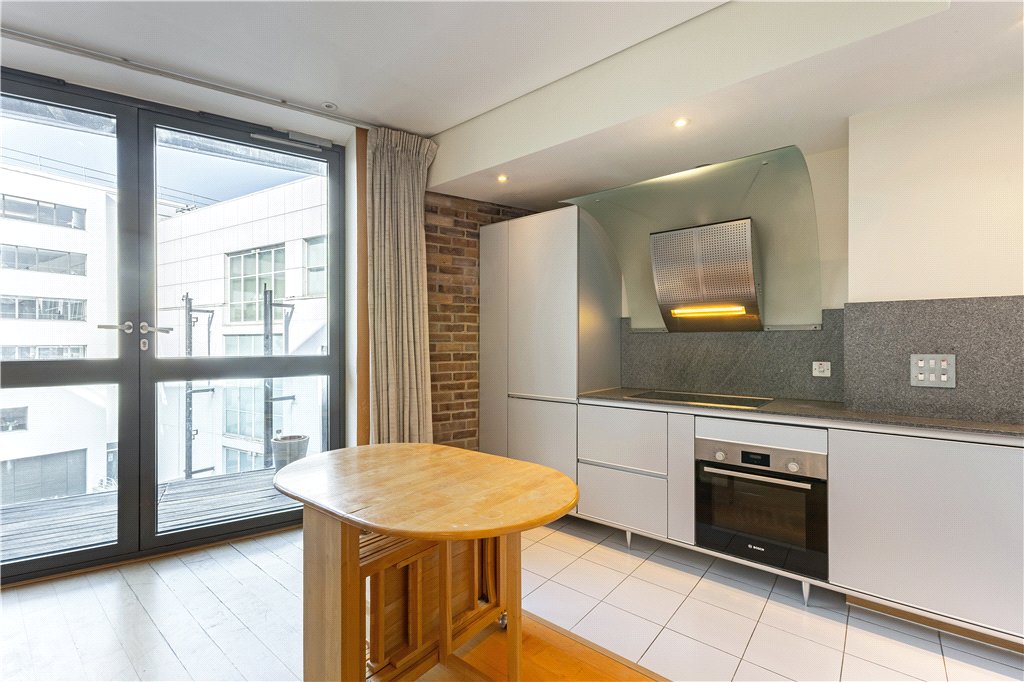 1 bed apartment for sale in Tea Trade Wharf, 26 Shad Thames, London, SE1 9