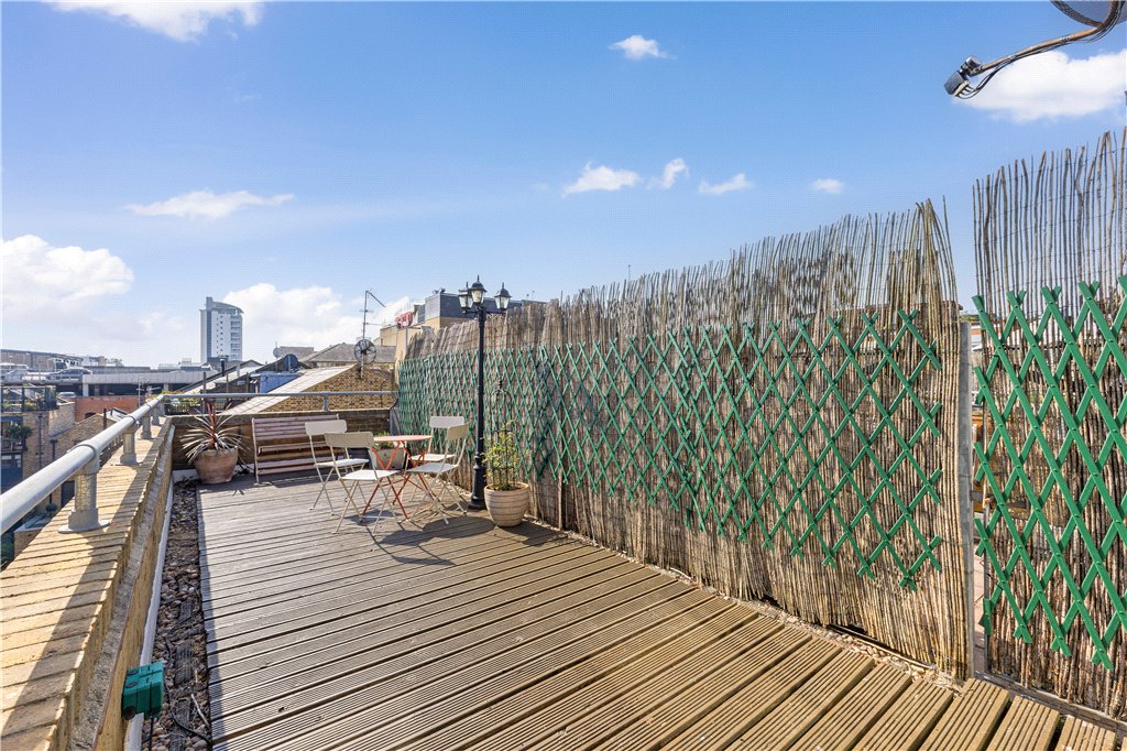 2 bed apartment for sale in Lafone Street, London, SE1 1