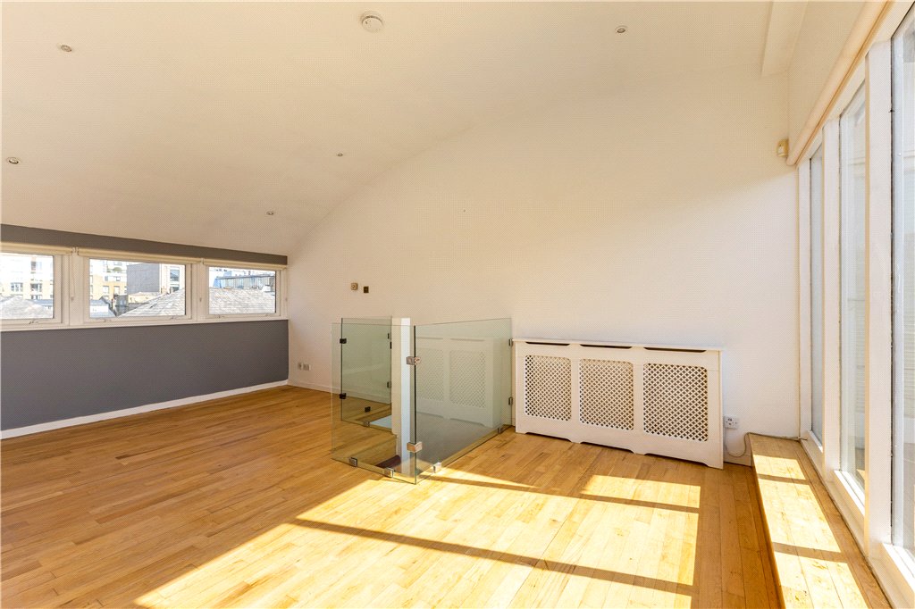 2 bed apartment for sale in Lafone Street, London, SE1  - Property Image 5