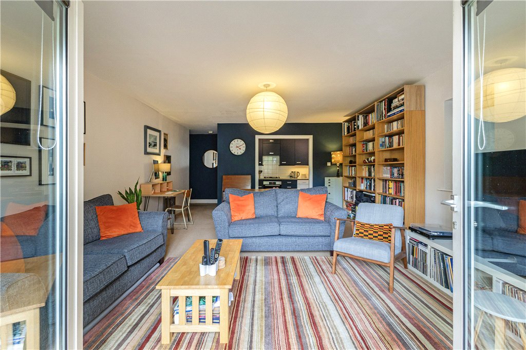 2 bed apartment for sale in Millennium Square, London, SE1 3