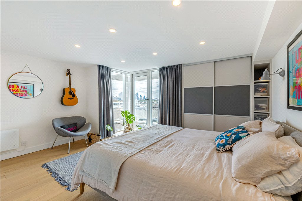 3 bed apartment for sale in Mill Street, London, SE1 10