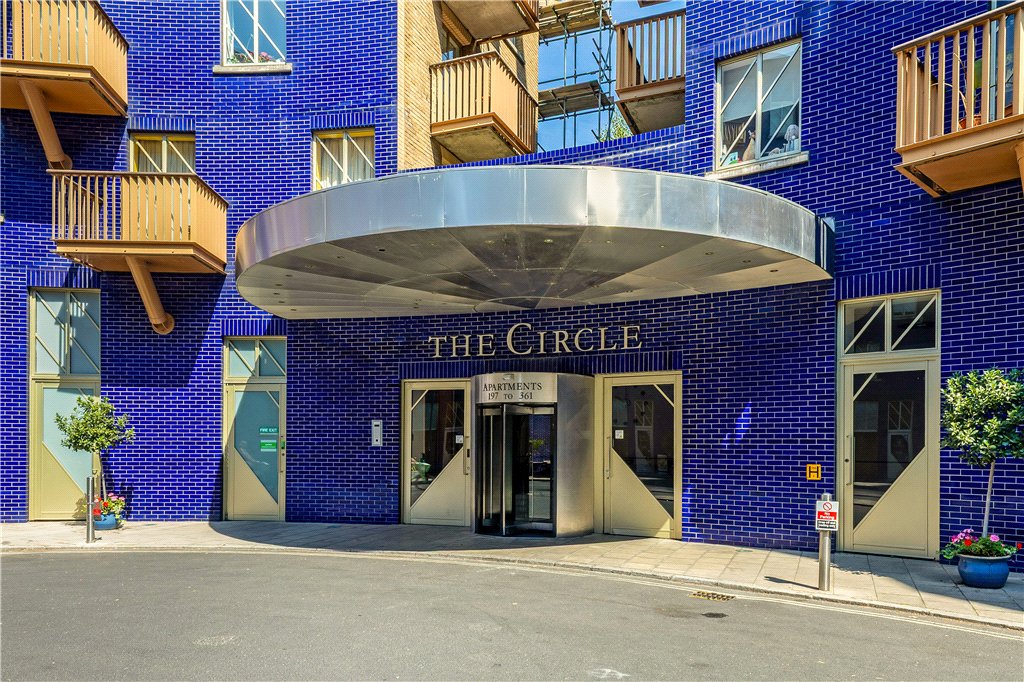 Apartment for sale in Queen Elizabeth Street, London, SE1 13