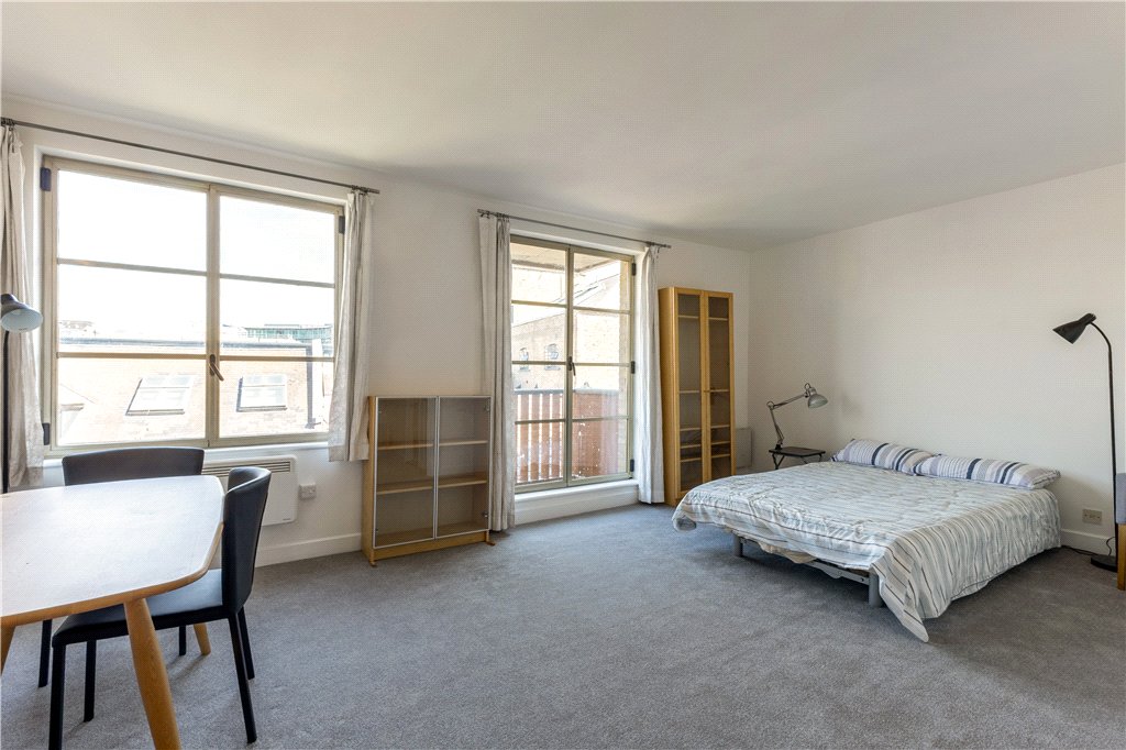 Apartment for sale in Queen Elizabeth Street, London, SE1 1