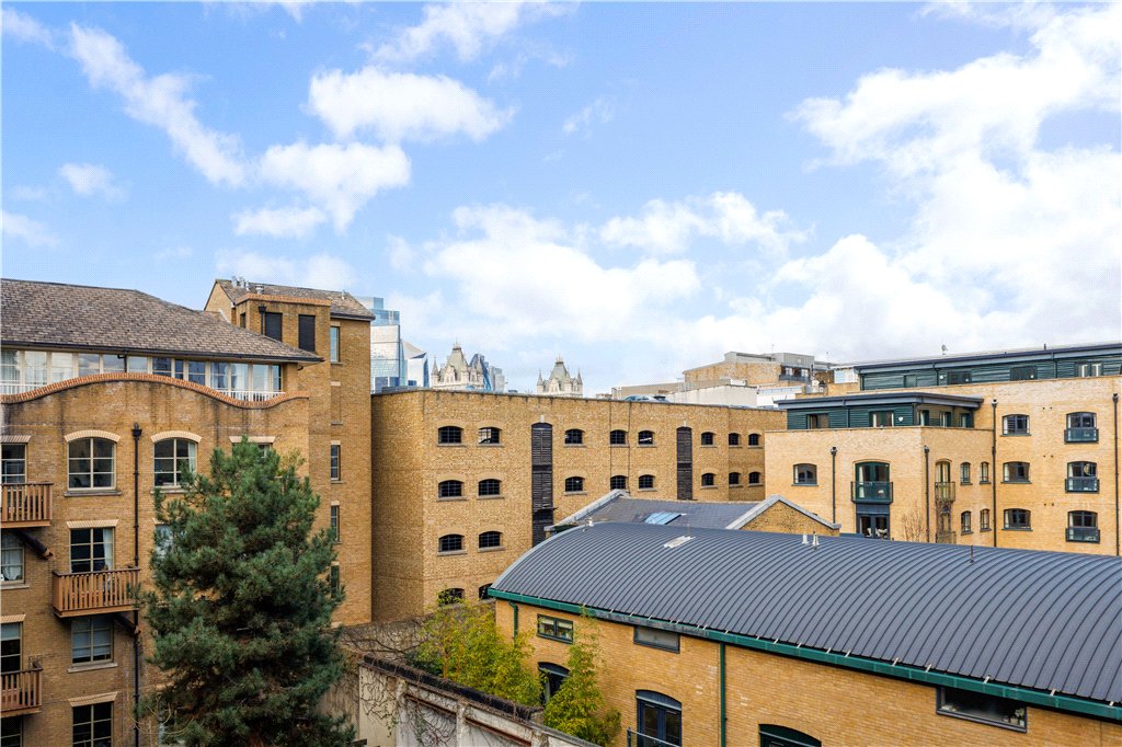 Apartment for sale in Queen Elizabeth Street, London, SE1 3