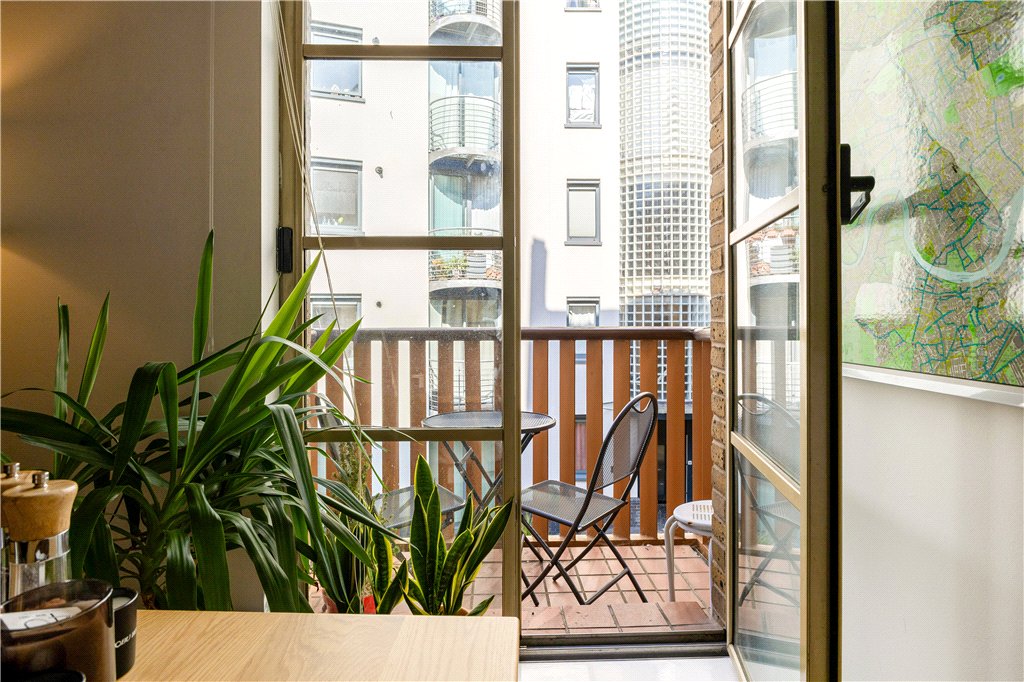 1 bed apartment for sale in Queen Elizabeth Street, London, SE1  - Property Image 6