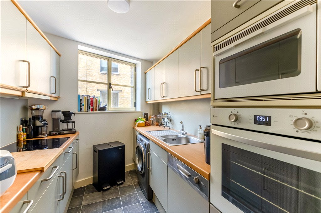 1 bed apartment for sale in Queen Elizabeth Street, London, SE1  - Property Image 8