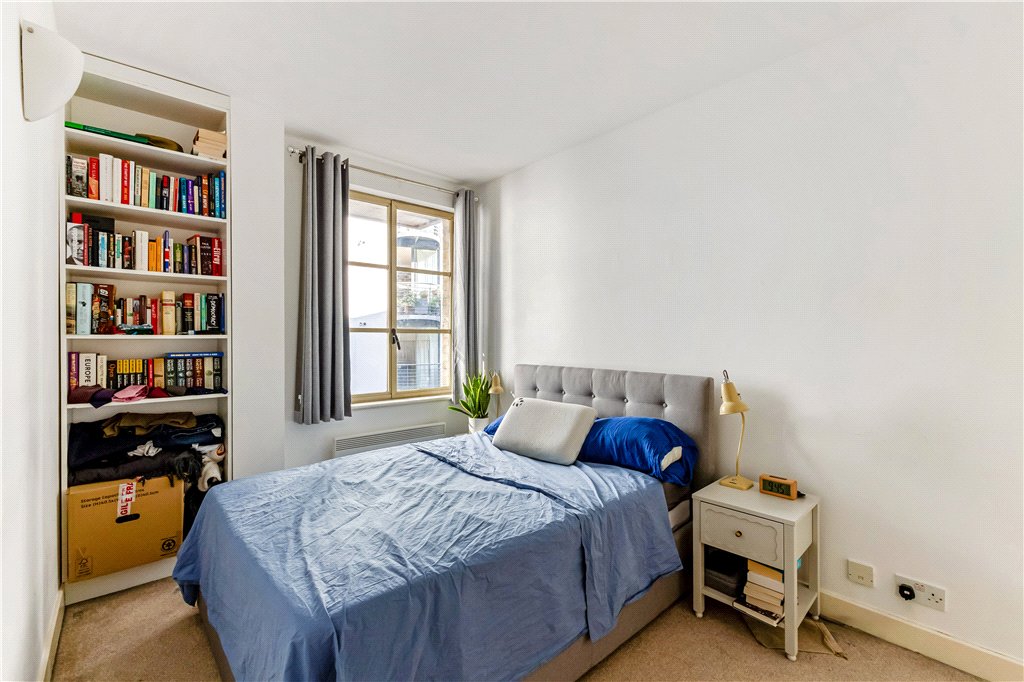 1 bed apartment for sale in Queen Elizabeth Street, London, SE1 8