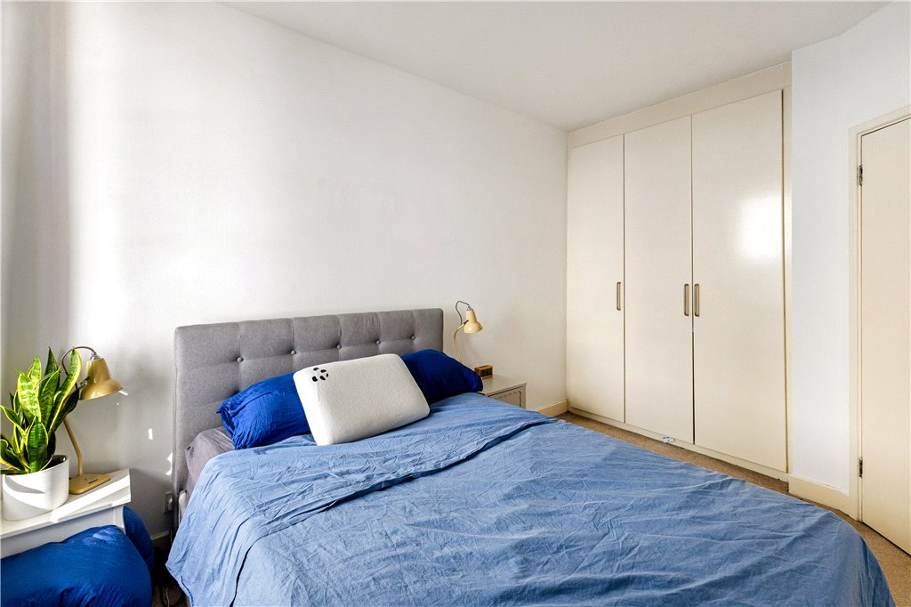 1 bed apartment for sale in Queen Elizabeth Street, London, SE1 9