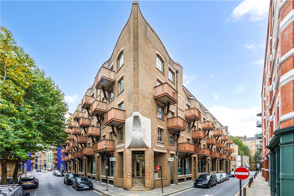 1 bed apartment for sale in Queen Elizabeth Street, London, SE1 1