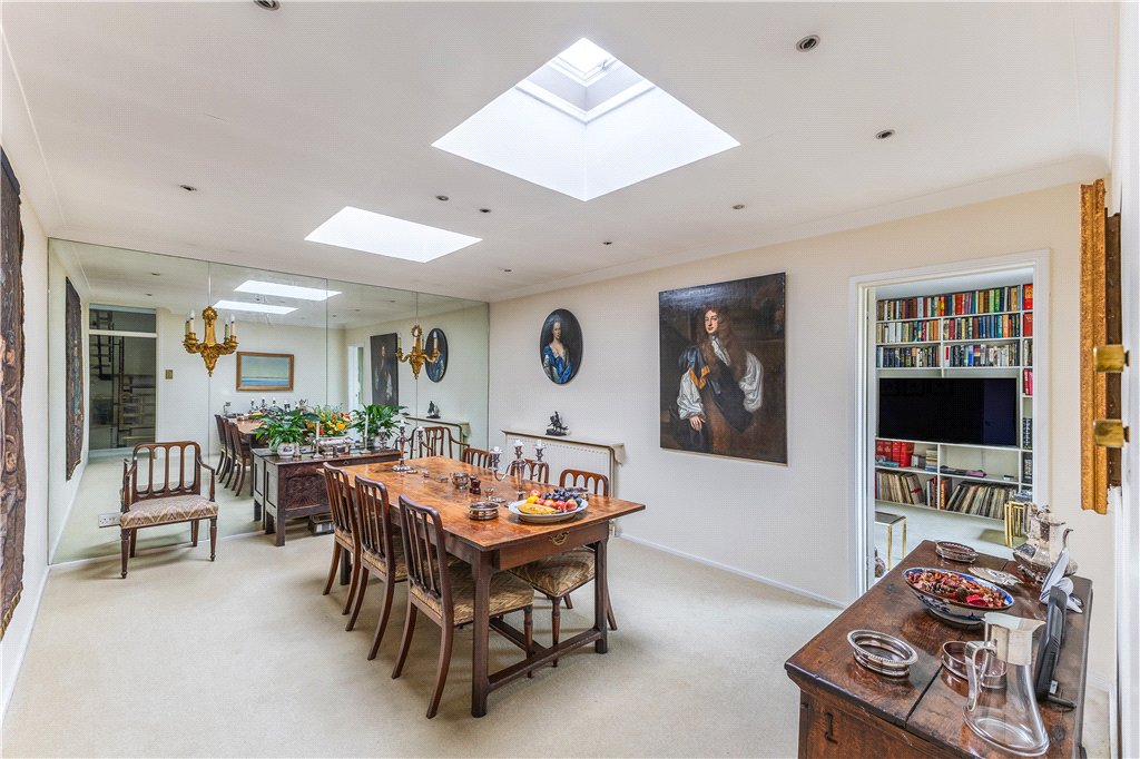 4 bed end of terrace house for sale in Shaftesbury Mews, London, W8 6