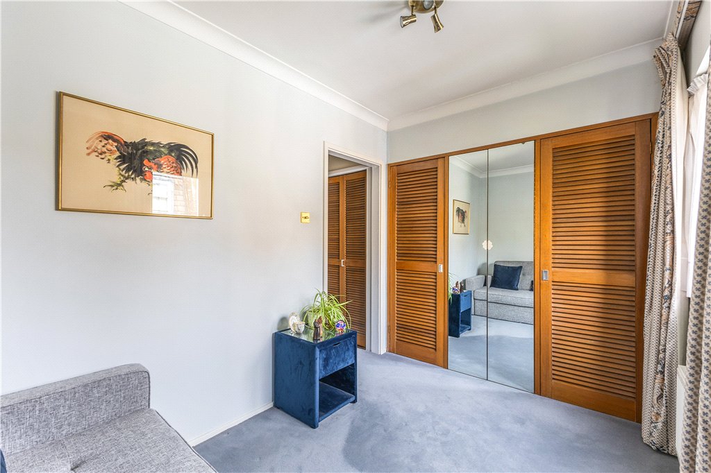 4 bed end of terrace house for sale in Shaftesbury Mews, London, W8 9