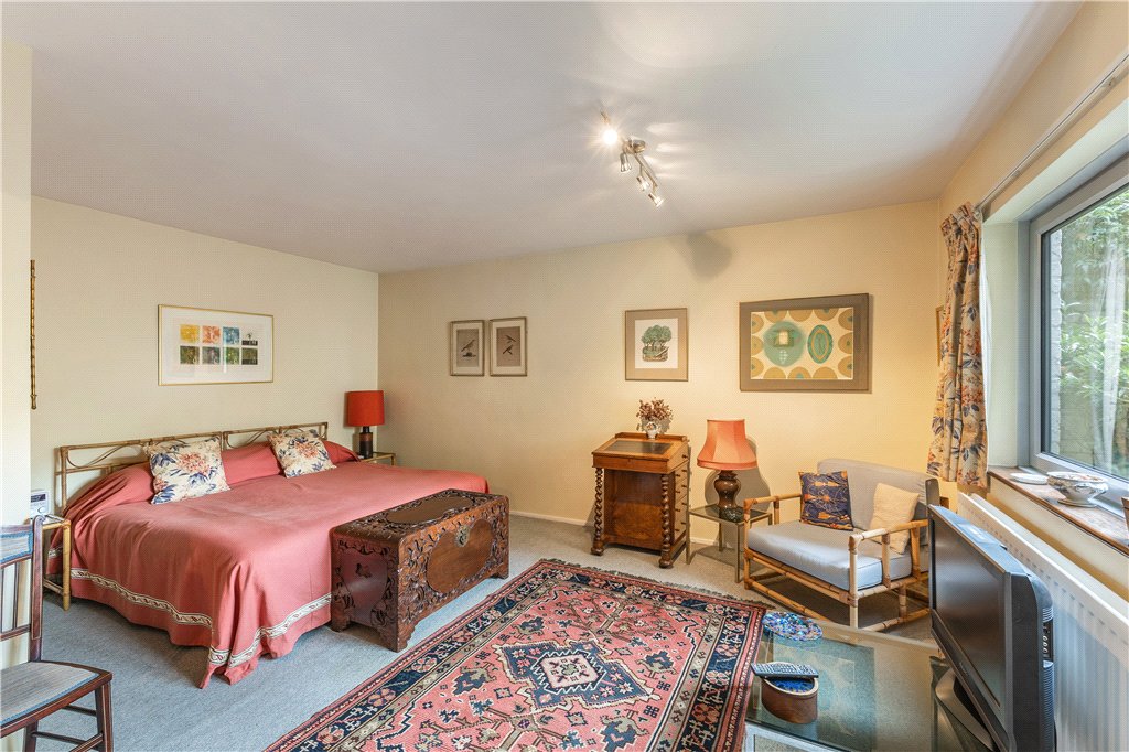 4 bed end of terrace house for sale in Shaftesbury Mews, London, W8 10